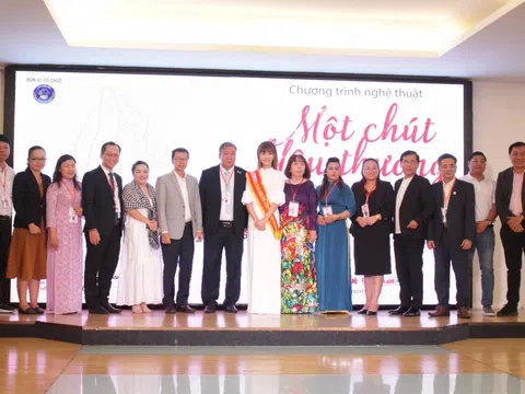 Chương trình nghệ thuật "Một chút yêu thương" giúp đỡ các nạn nhân bị tai nạn giao thông